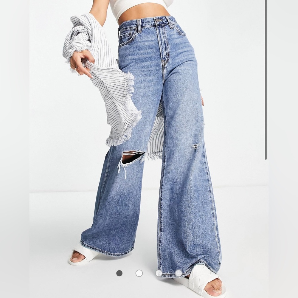 Levi’s High Loose Flare Jeans